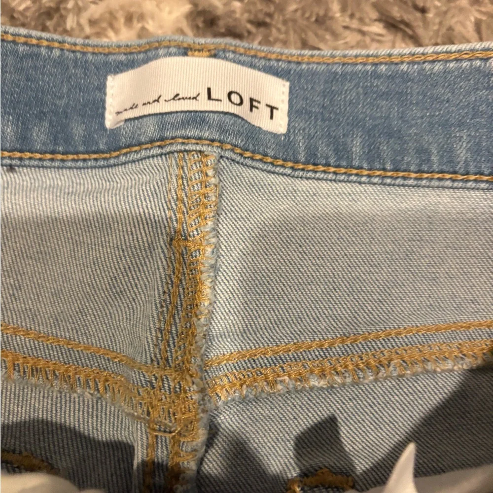 LOFT Women's Blue Jeans Button Up freyed bottoms - Size 8/29 NWOT - Picture 8 of 9